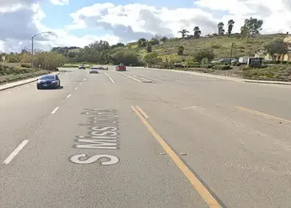 [03-11-2025] Se Informa De Un Choque Con Fuga En Rocky Crest Y S. Mission Rd. En Fallbrook