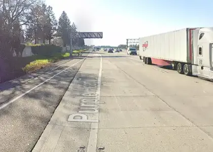 [03-12-2025] Un Choque De Dos Vehículos Bloquea El Carril En Dirección Oeste De La I-80 Cerca De Truxel Road