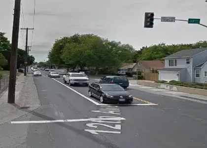 [03-14-2025] Se Registra Una Colisión Entre Tres Vehículos En La Autopista 99 Cerca De La Avenida 12 En South Oak Park